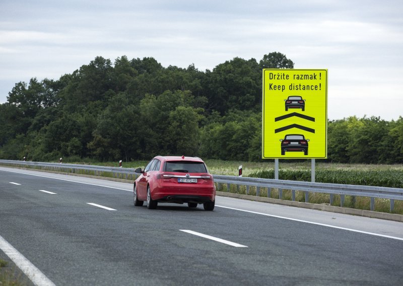 HAK upozorio vozače: Pripazite, srna je na autocesti A5