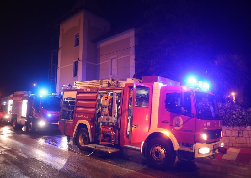 Vatra buknula u središtu Splita, jedna osoba ozlijeđena