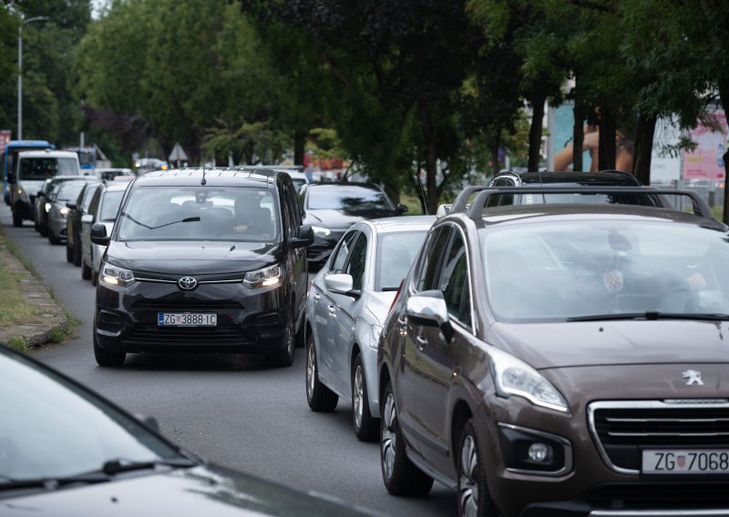 Prometni kolaps u Zagrebu zbog radova na jednom od najvažnijih podvožnjaka