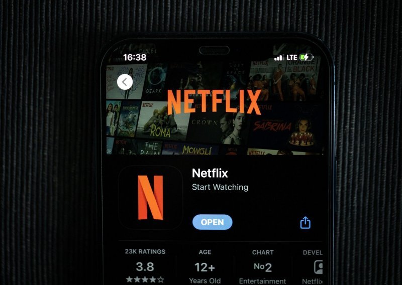 Želite gledati filmove na Netflixu dok ste offline? Evo kako