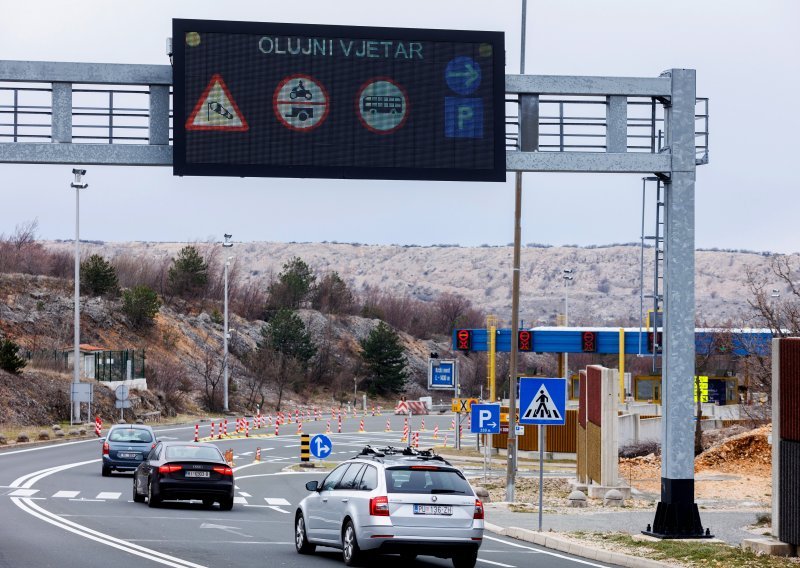 Za dio vozila zatvorena dionica magistrale, srna na autocesti A3, dvije nesreće na A1