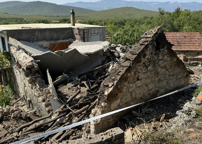 U eksploziji plina od obiteljske kuće ostale samo cigle