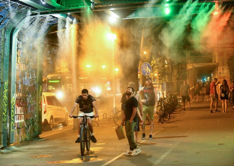 U zagrebačkoj Savskoj postavljena umjetnička instalacija, u njoj možete uživati do nedjelje