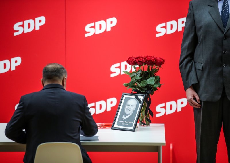 Knjiga žalosti u SDP-u, Matićevi kolege ostavljaju poruke