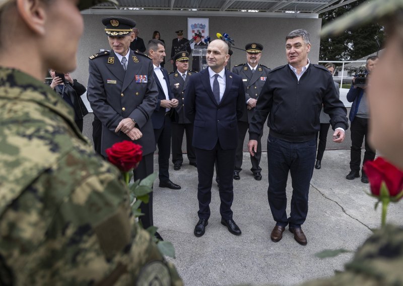 Anušić o Milanovićevim letovima: Sat letenja Black Hawkom košta 8 ili 9 tisuća eura