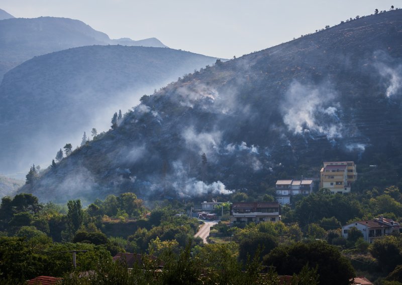 Na požarište kod raketne baze stiglo u pomoć i 26 vojnika