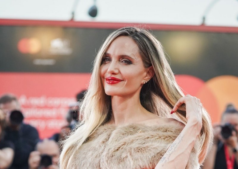 Angelini Jolie se smiješi nominacija za Oscar: 'Bila sam uplašena'