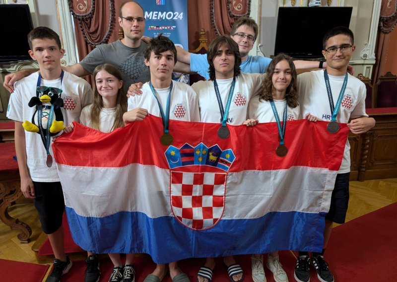 Zlatna medalja za hrvatskog učenika na Srednjoeuropskoj matematičkoj olimpijadi