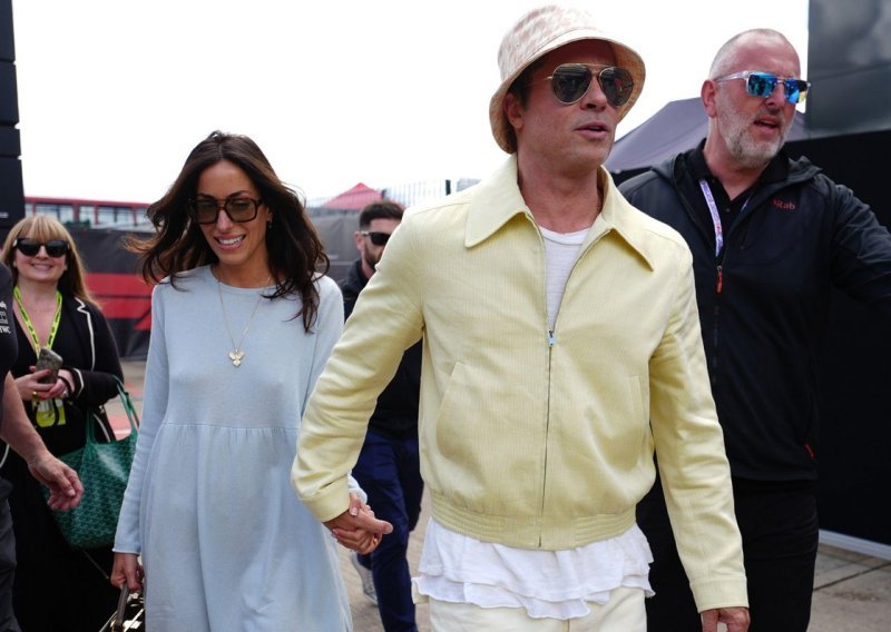 Brad Pitt zna kako iznervirati Angelinu: S lijepom djevojkom odmara u spornoj vili