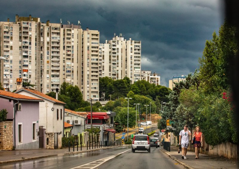 Bliži se kraj ljeta: Uskoro posustaje vrućina, dijelovima zemlje prijete pljuskovi s grmljavinom