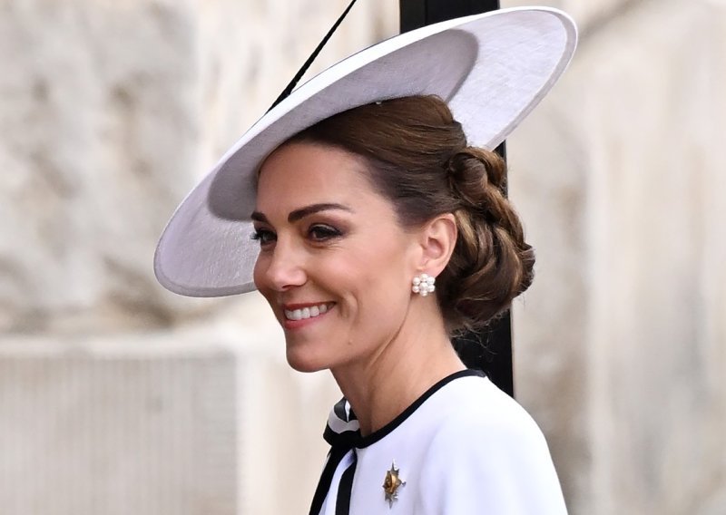 Nježnom gestom Kate Middleton razveselila 6-godišnju djevojčicu