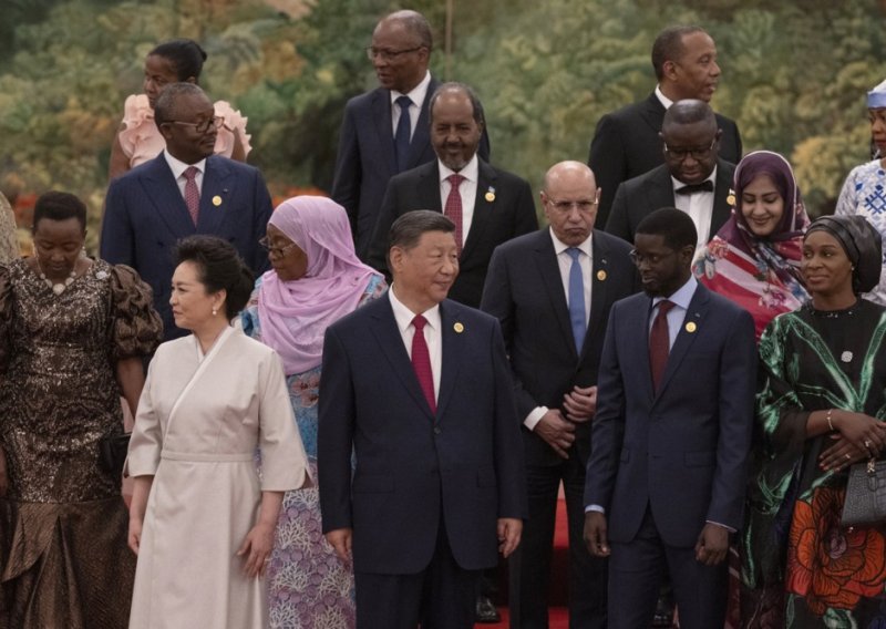 Na velikom samitu Kine i Afrike Xi Jinping ugostio dvadesetak afričkih čelnika