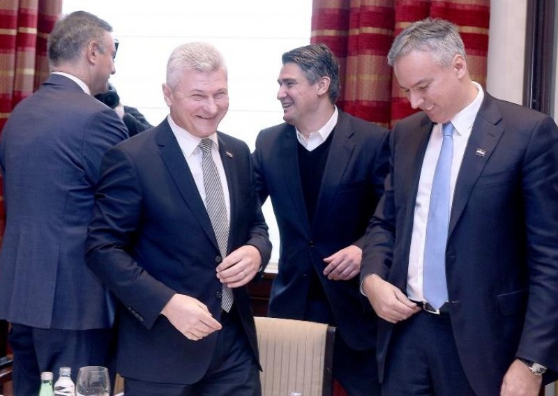 Milanović i Karamarko se našli na 'drvenom željezu', što to znači?