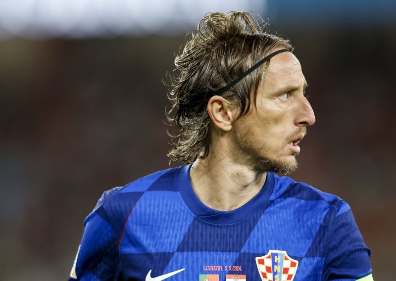 Pogledajte kako je Luka Modrić izgubio živce i planuo na suca, evo što ga je naljutilo