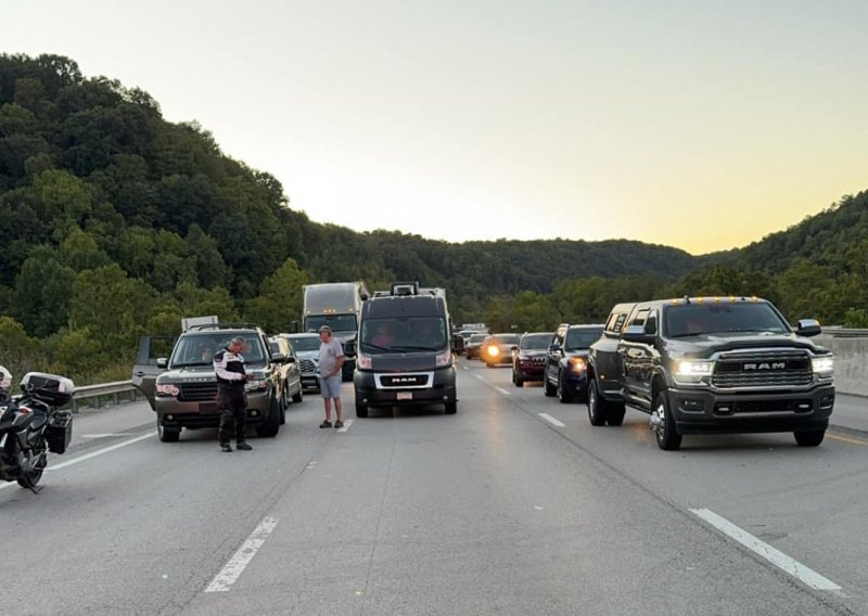 Pucnjava na autocesti u Kentuckyju: Policija traga za napadačem