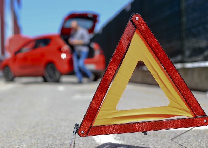 HAK upozorio na vozilo u kvaru između tunela Ledenik i Bristovac