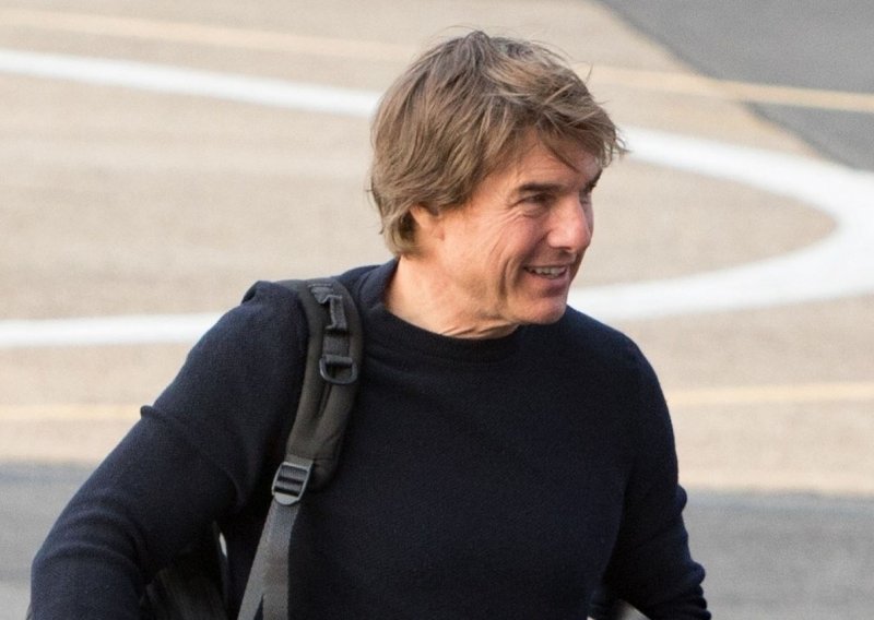 Tom Cruise ne odustaje od omiljenog prijevoznog sredstva, ovoga puta na mjestu suvozača