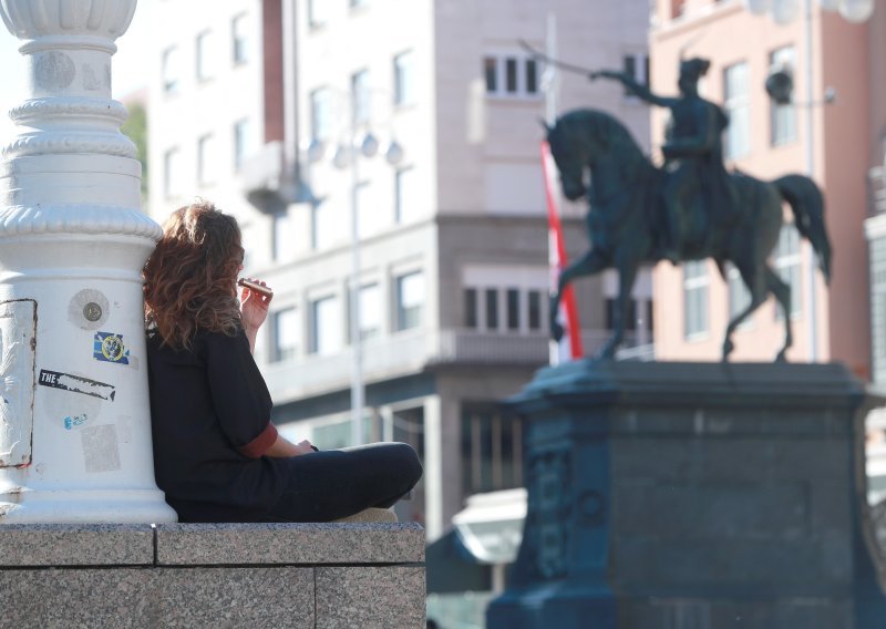 Novim 'zakonom o pušenju' opet nema razlika između cigareta i ostalih proizvoda