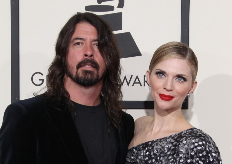 Dave Grohl ljubomornim ispadima prema svojoj ženi i njenom treneru prikrivao svoju aferu