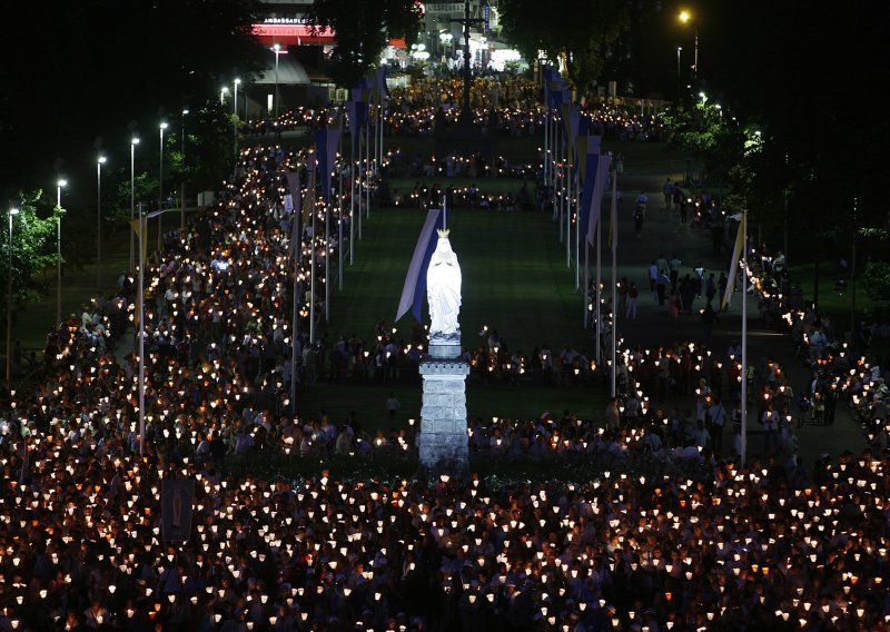 Lourdes se okreće i turistima koji ne putuju zbog vjere. Je li to budućnost Međugorja?