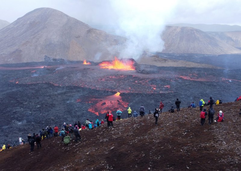 Eruptirao vulkan u blizini glavnog grada Islanda