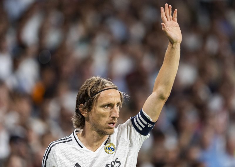 Modrić mijenja Mbappea, Španjolci ga javno podsjećaju na blamažu