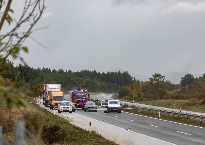 Teška prometna nesreća na autocesti A1 prema Dubrovniku; promet je bio prekinut