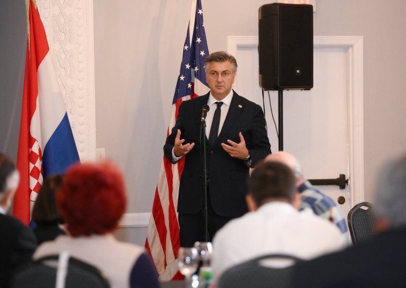 Plenković u Chicagu: Hrvatski etnički institut čuva 'sjajnu građu'