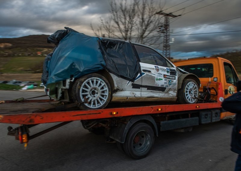 Užas na reliju; automobilom izletio sa staze, jedna osoba poginula, 14 ozlijeđenih