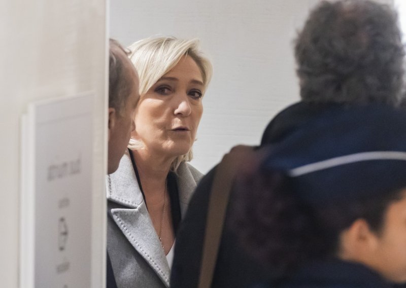 Le Pen na suđenju za pronevjeru javnog novca: Nismo prekršili nijedno pravilo