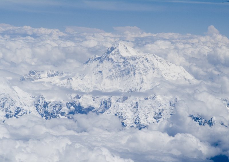 Mount Everest svake je godine sve viši, evo zašto