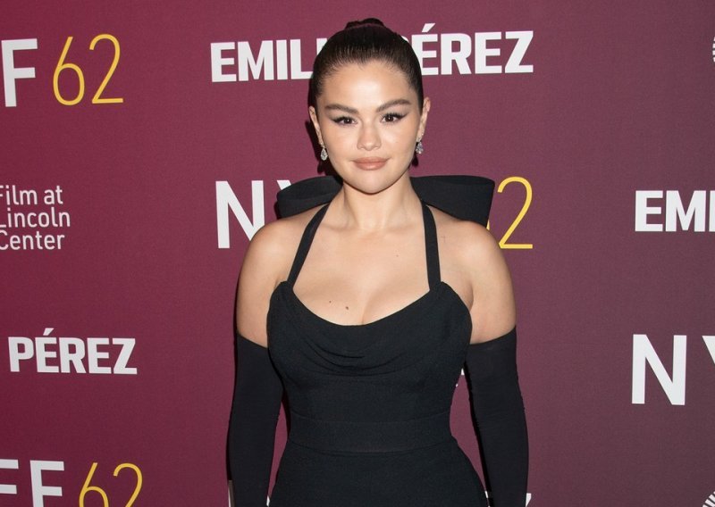 Izgleda fantastično: Selena Gomez u haljini koja nije za svakoga