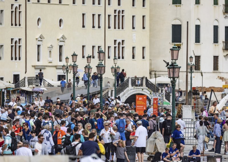 Iza nas je ljeto kad se turizam počeo raspadati, a evo što nas čeka 2025.