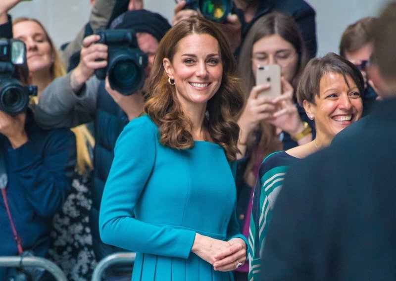 Sve je oduševila: Najnovije fotografije Kate Middleton otapaju srca