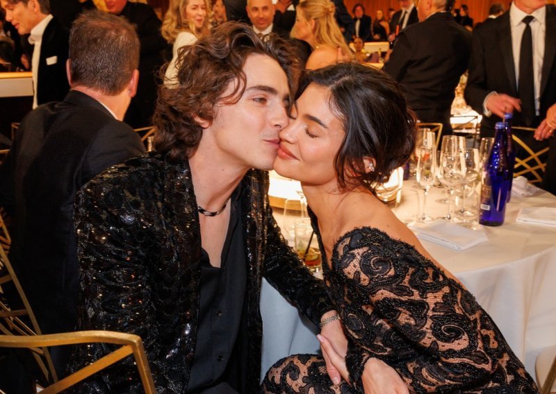 Kylie Jenner i Timothee Chalamet uživaju u privatnosti: 'Ozbiljna, ali zabavna veza'