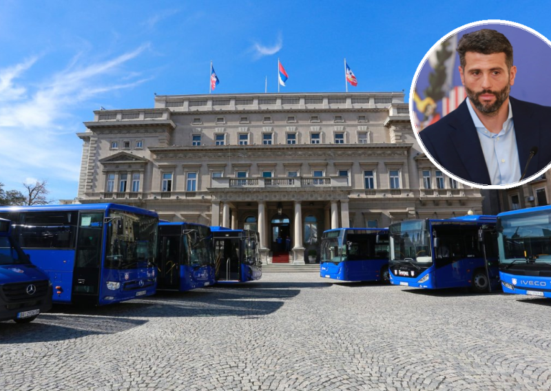 Gradonačelnik Beograda se osramotio: Prebojio autobuse u plavo, kao u Zagrebu