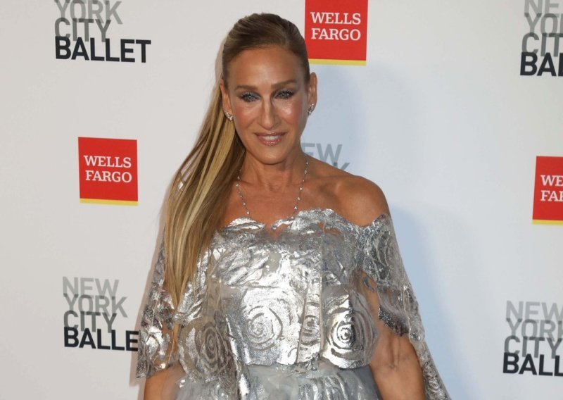 Look koji bi odobrila i Carrie: Sarah Jessica Parker zablistala u efektnoj kreaciji