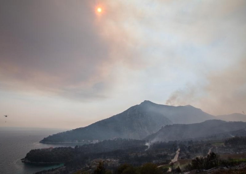 Na Pelješcu više nema otvorene vatre