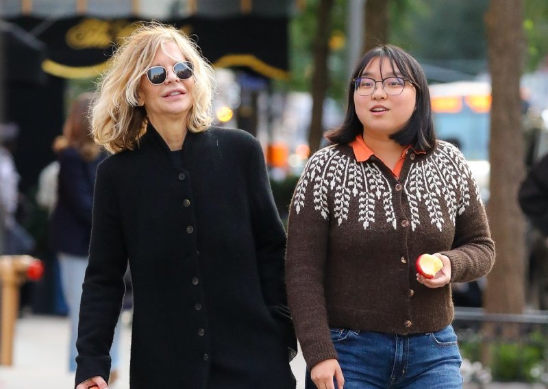 Na ulicama New Yorka: Meg Ryan uživala u šetnji s 20- godišnjom kćeri