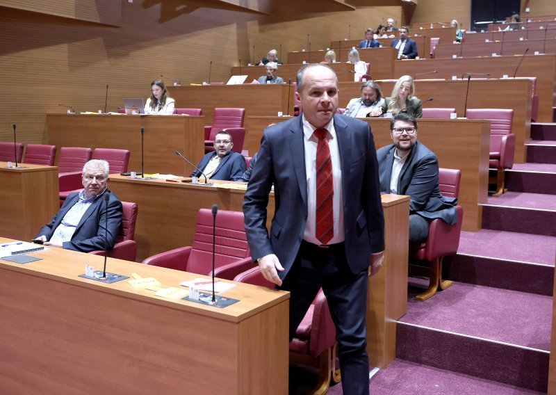 Hajdaš Dončić: 'Umjetna inteligencija bolje bi vodila ovu državu od Plenkovića'