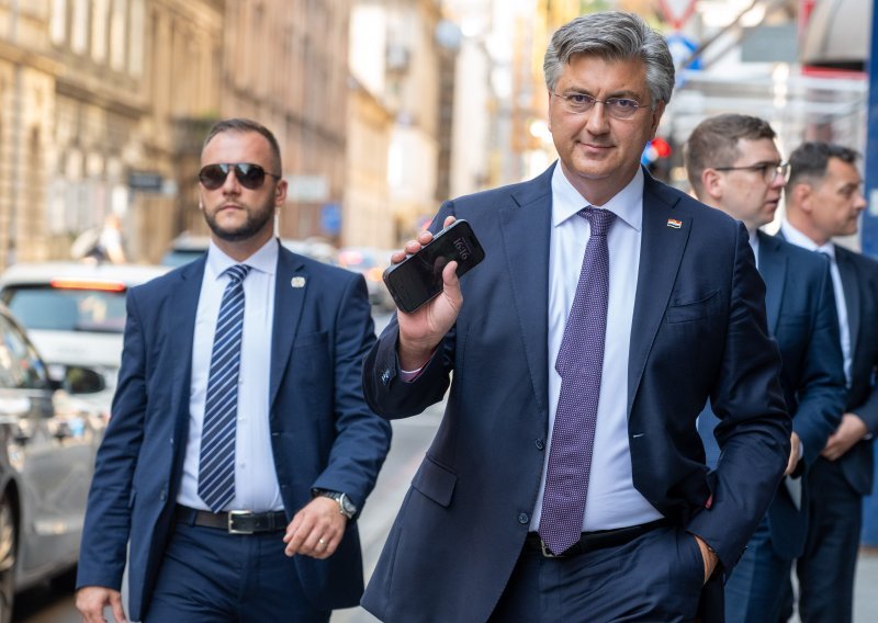 Plenković: Nadam se da oporba zna čitati i pisati. Milanovića se na izborima treba riješiti