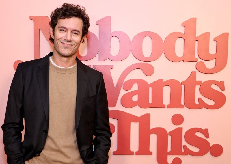 Pohvale pljušte: Adam Brody zaslužuje svu slavu