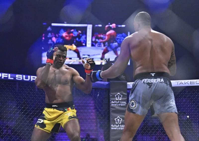 Pogledajte kako je Ngannou nokautirao Brazilca; sudac zakasnio, Ferreira izgubio svijest