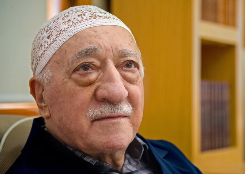 Umro turski klerik Fethullah Gulen, turski klerik optužen za državni udar 2016.