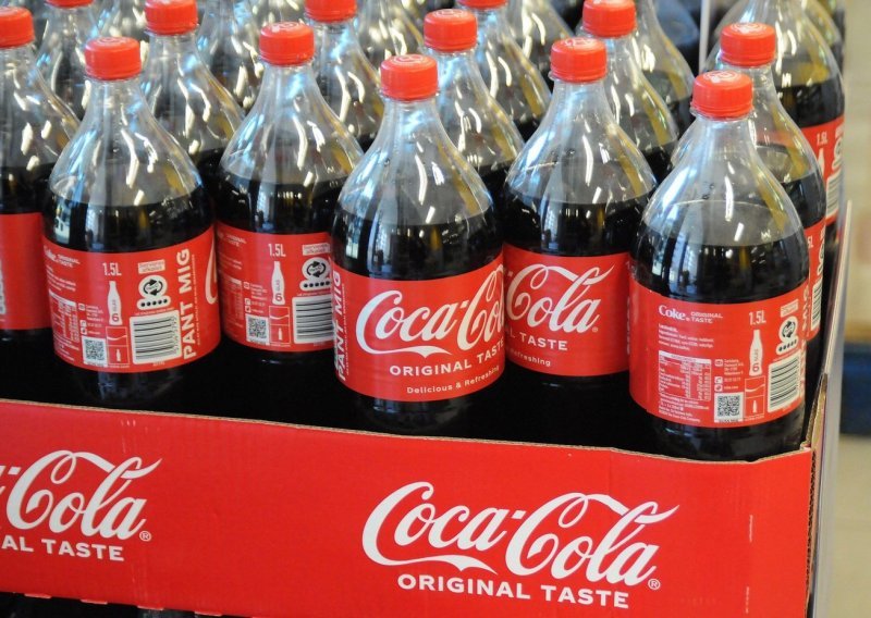 Coca-Cola povlači 28 milijuna boca