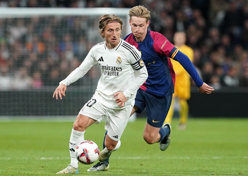 Luka Modrić oglasio se nakon poraza od Barce te navijačima i suigračima poslao jasnu poruku