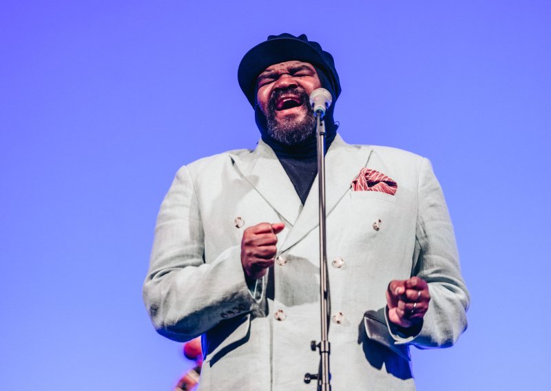 Gregory Porter u Kinu SC: Stominutni masterclass