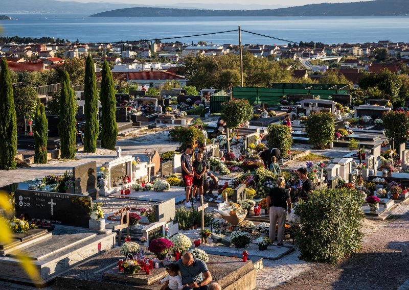 Pogledajte kako su u Hrvatskoj obilježeni Svi sveti