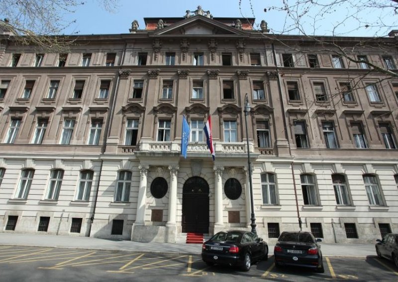 U općoj tučnjavi desničara sudjelovao i hrvatski diplomat