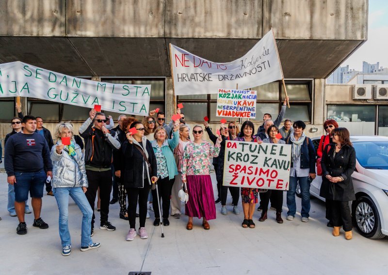 Kaštelani prosvjedovali protiv tunela Kozjak, traže zaustavljanje radova